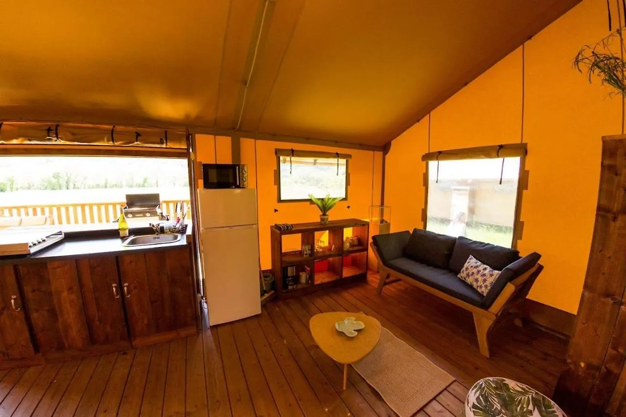 Camping Et Lodges De Coucouzac Lagorce  0*, Lagorce (Ardeche)